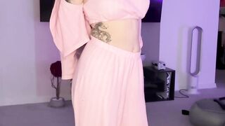 Nude chick dances for lover - hottest hardcore porn!