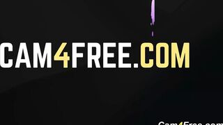 Sexy Horny Girl Rubs Her Cunt On Cam